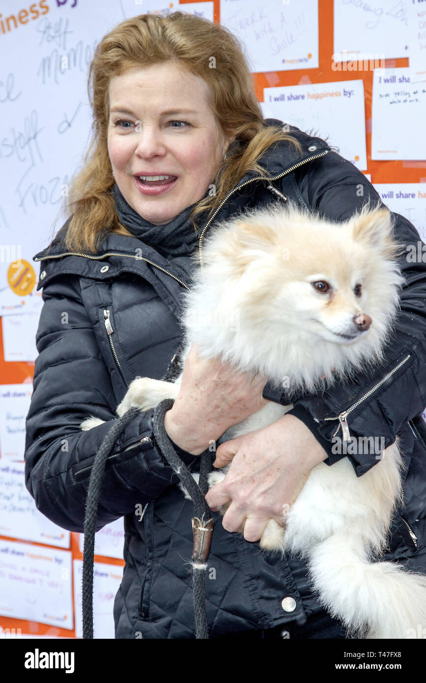 New York, Stati Uniti d'America. 20 Mar, 2015. Catherine Curtin alla felicità apertura di parete al Flatiron Building il 20 marzo 2015 a New York, NY. Credito: Steve Mack/S.D. Mack foto/Alamy Foto Stock