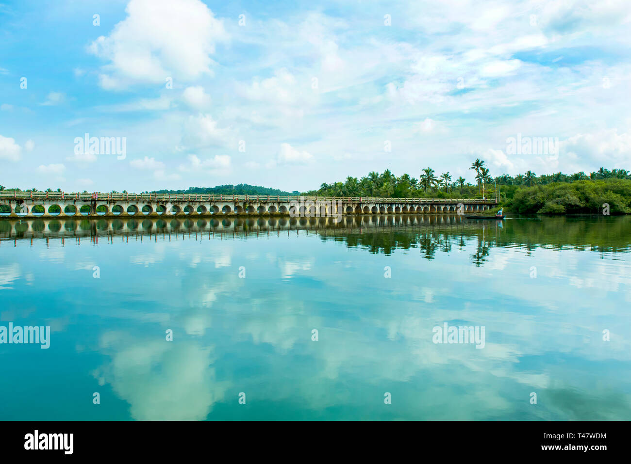 Il kerala dèi proprio paese - ponte kadamakudy kozhikode - Foto Stock