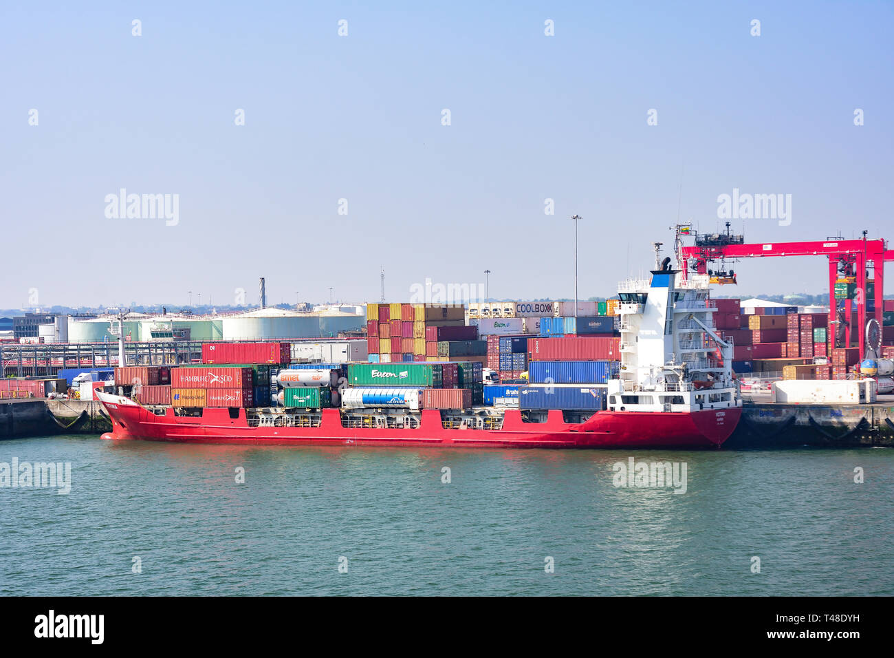 Nave Container, porto di Dublino, Dublino, Provincia di Leinster, Repubblica di Irlanda Foto Stock