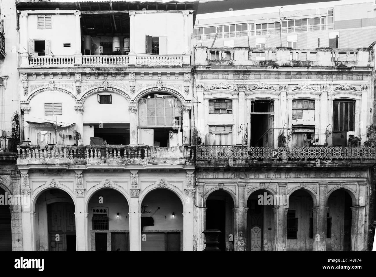 L'Avana, Cuba - Febbraio 2019: quotidiani locali e turistiche di istantanee di vita sulle strade di La Habana, Cuba nel febbraio 2019 Foto Stock