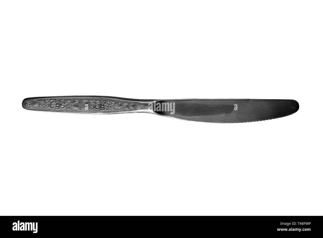 Coltello metallico di colore argentato su sfondo bianco. Isolare. Foto Stock