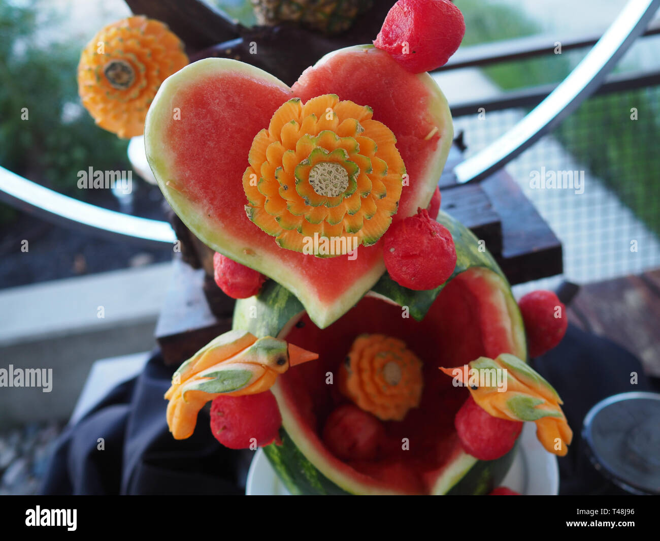 Arte cibo fatto di scultura di frutta Foto Stock