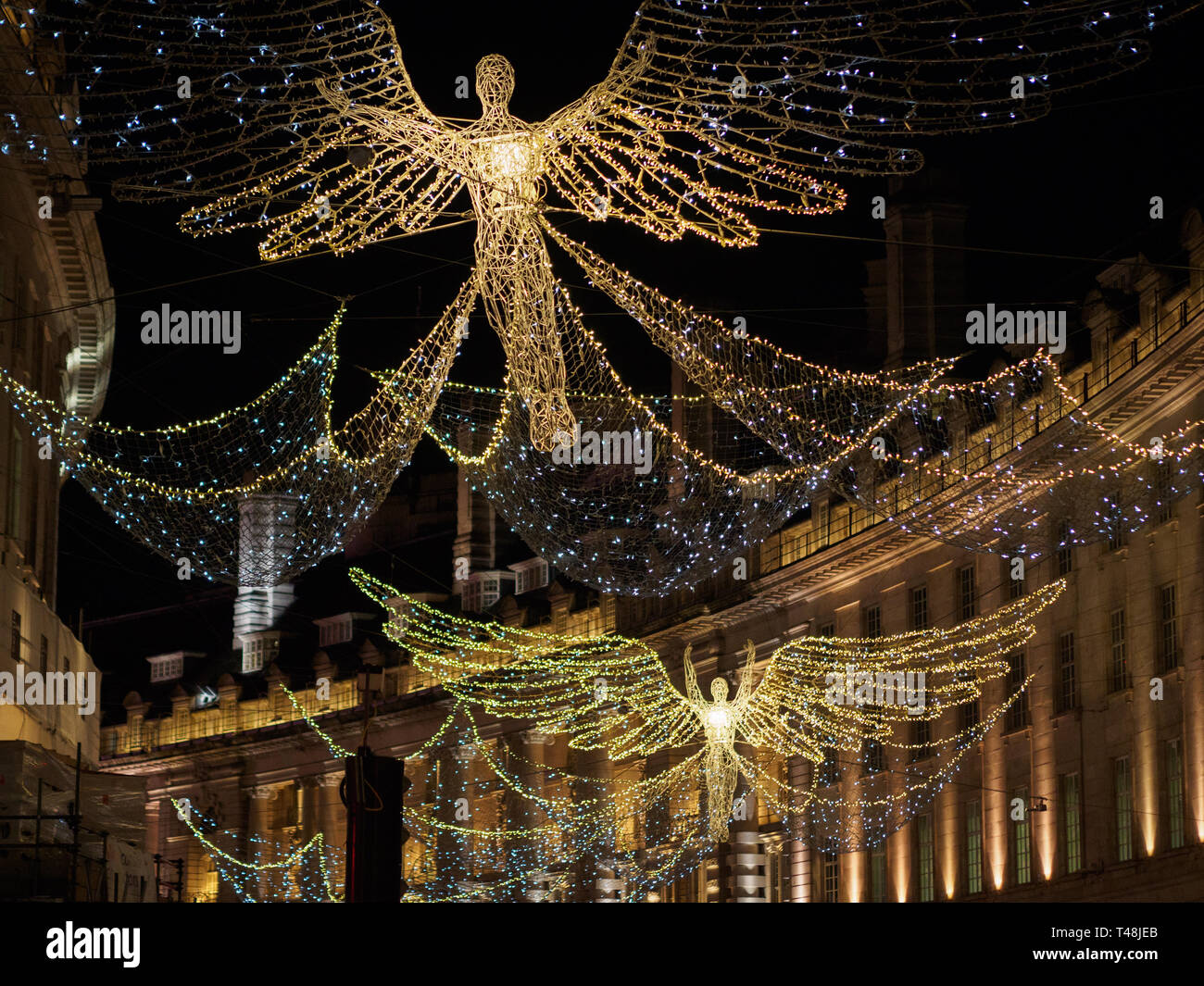 Angelo le luci di Natale sul Regents Street a Londra Foto Stock