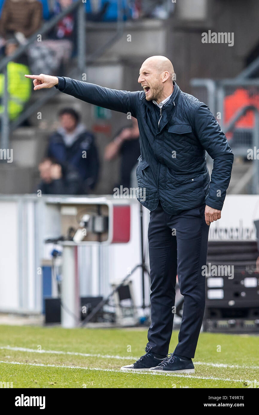 TILBURG - 14-04-2019, Koning Willem II stadion olandese Eredivisie calcio stagione 2018 / 2019. PEC Zwolle trainer Jaap Stam durante il match Willem II - PEC. Punteggio finale 2-0. Foto Stock