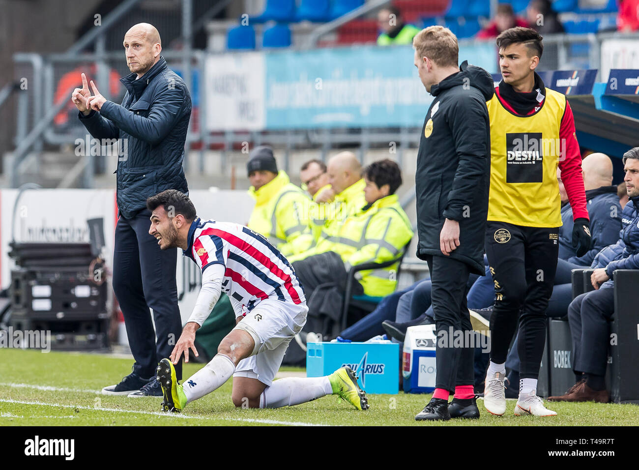 TILBURG - 14-04-2019, Koning Willem II stadion olandese Eredivisie calcio stagione 2018 / 2019. PEC Zwolle trainer Jaap Stam, Willem II giocatore Vangelis Pavlidis durante il match Willem II - PEC. Punteggio finale 2-0. Foto Stock