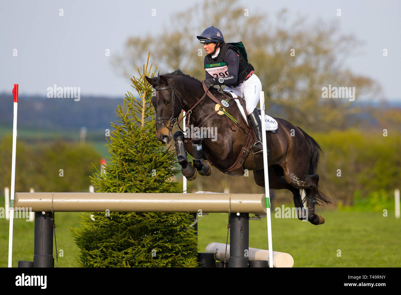 Norfolk, Regno Unito. Xiv Apr, 2019. Al 7° posto. Salvadanaio di equitazione francese di trifoglio Castletown. GBR. CCI4*. La sezione C. a piedi scalzi ritiri Burnham Market International Horse Trials. Eventing. Burnham mercato. Norfolk. Regno Unito. GBR. {14}/{04}/{2019}. Credito: Sport In immagini/Alamy Live News Foto Stock