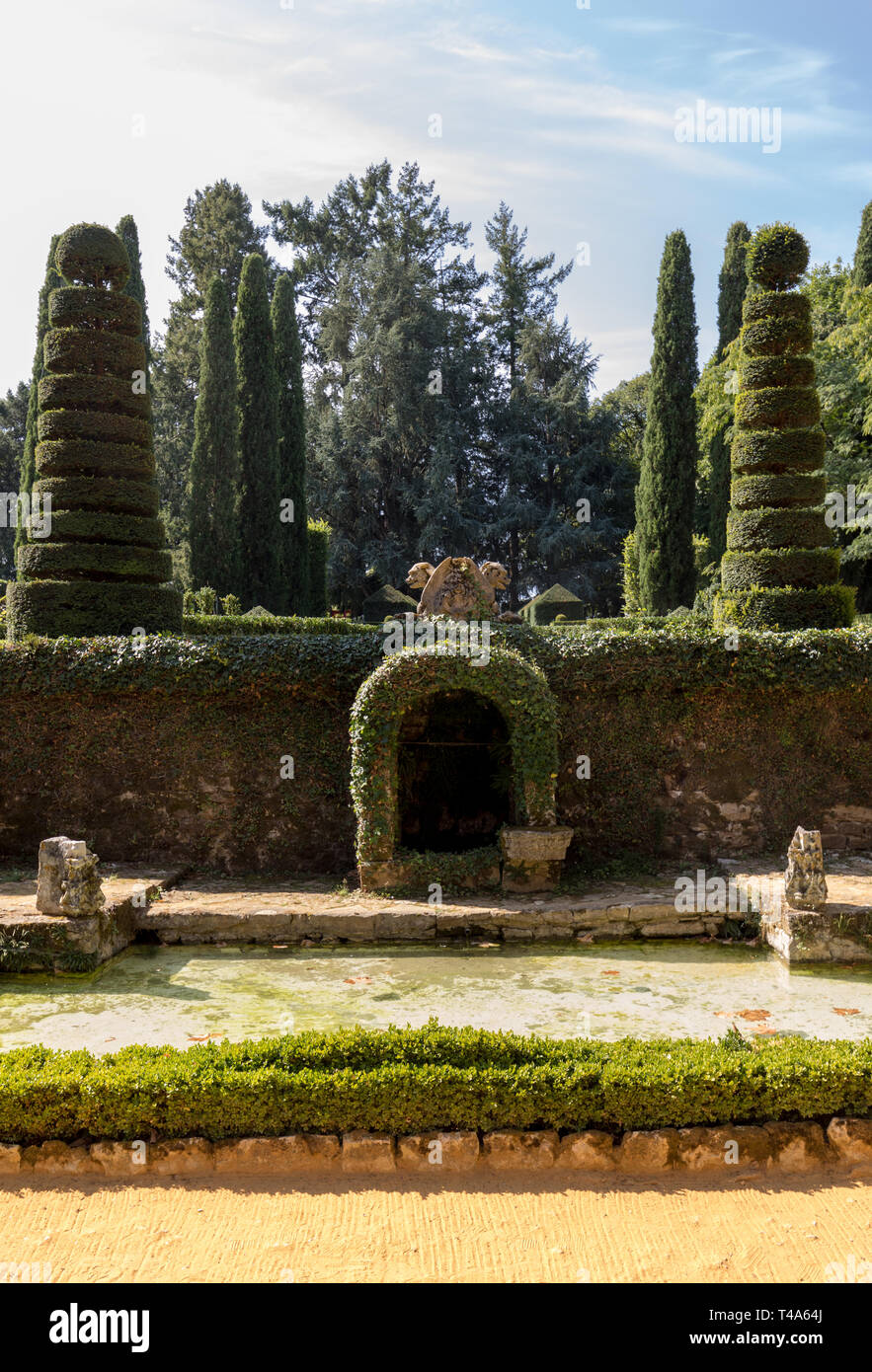 La pittoresca Jardins du Manoir d Eyrignac in Dordogne. Francia Foto Stock