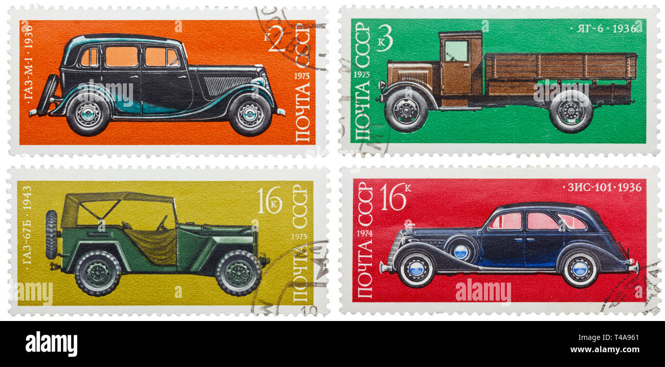 Unione Sovietica - circa 1975: raccolta di francobolli stampati in URSS, mostra il russo vetture retrò, serie, circa 1975. Foto Stock