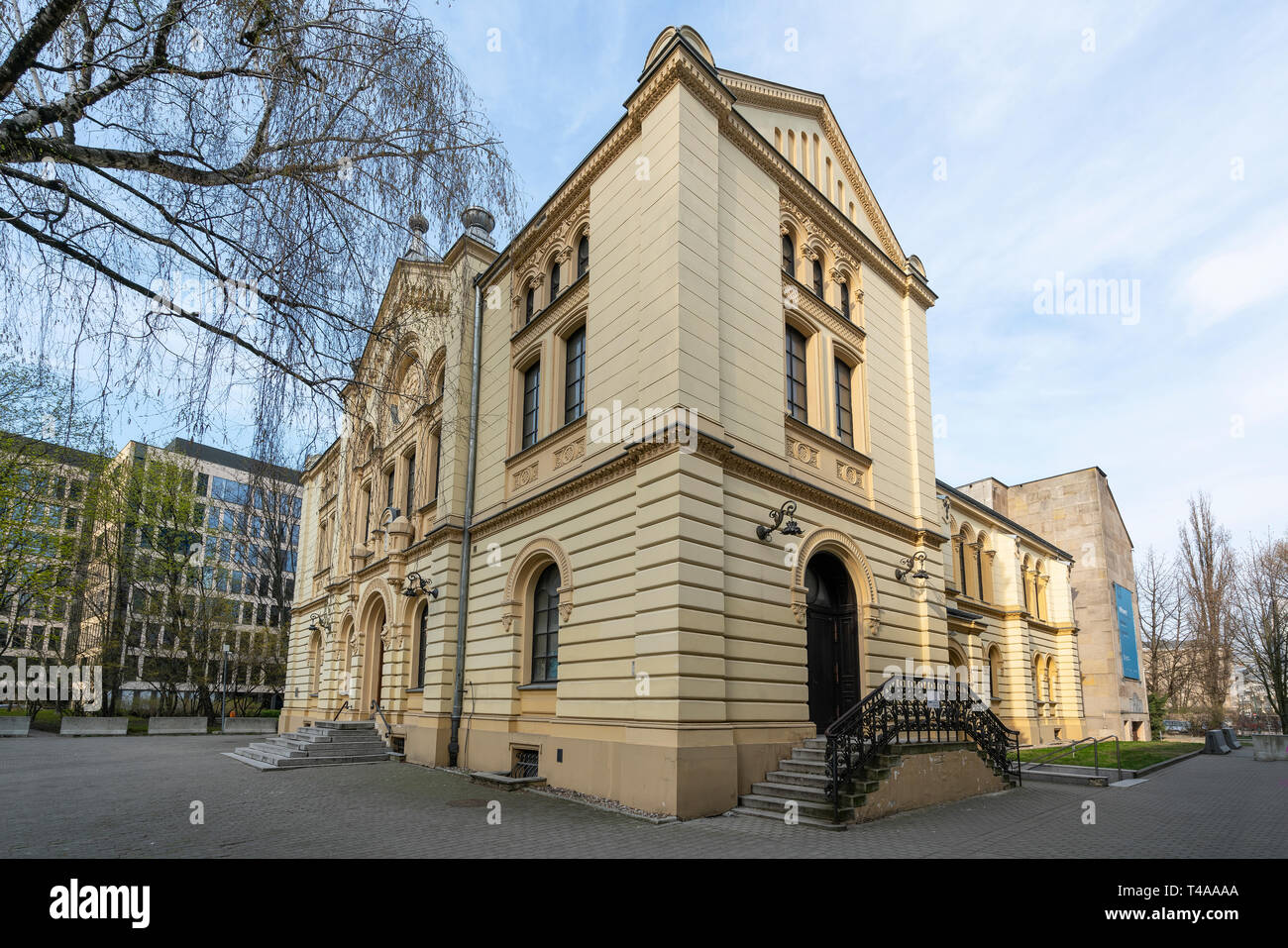 Varsavia, Polonia. Aprile 2018. vista la sinagoga di Varsavia edificio Foto Stock