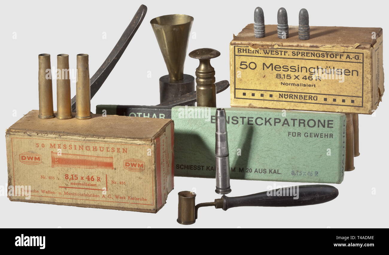 Civile bracci lungo, sistemi moderni, set di accessori di ricarica calibro 8,15 x 46 R, Additional-Rights-Clearance-Info-Not-Available Foto Stock Civile bracci lungo, sistemi moderni, set di accessori di ricarica calibro 8,15 x 46 R, Additional-Rights-Clearance-Info-Not-Available Foto Stock