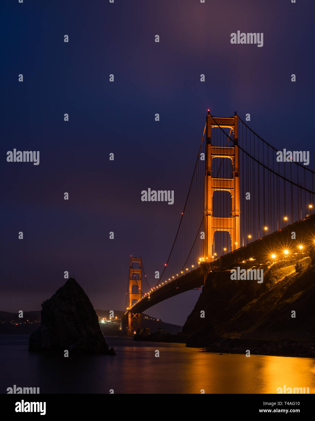 Golden Gate Bridge di notte Foto Stock