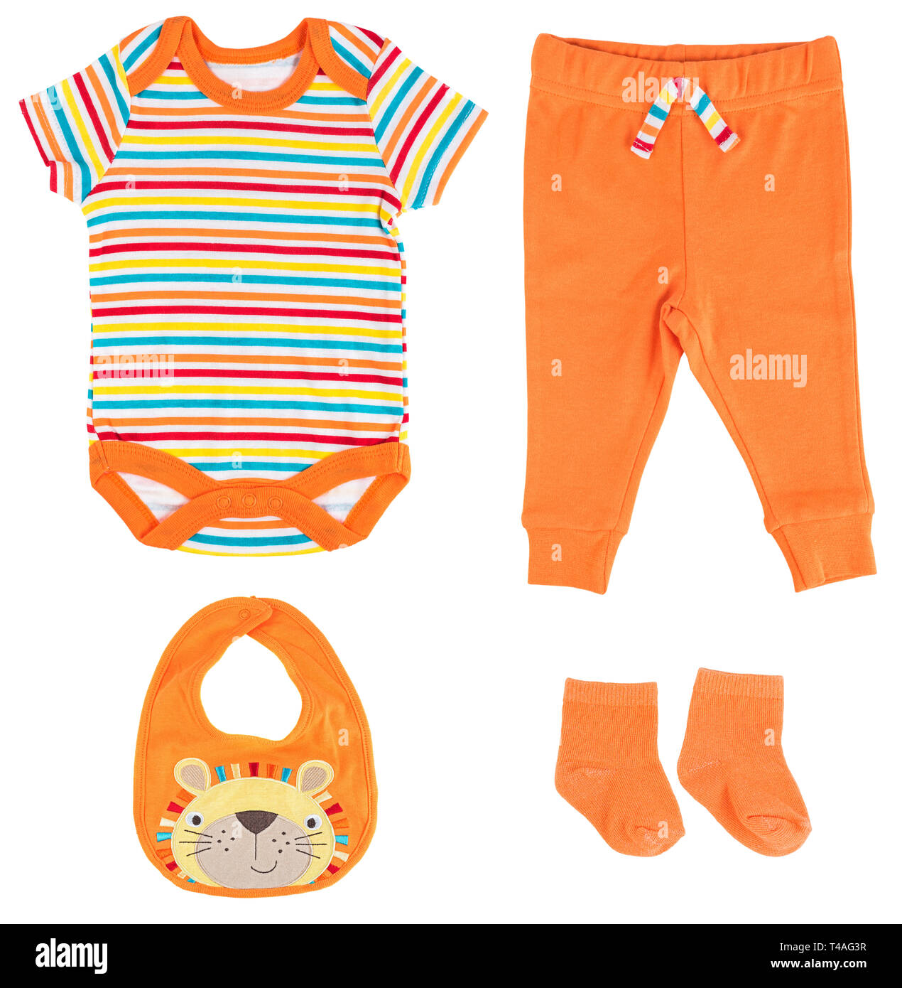 Vestiti del bambino isolato su sfondo bianco. Striped Multicolore corpo baby suit, tute, pantaloni, calze. Foto Stock