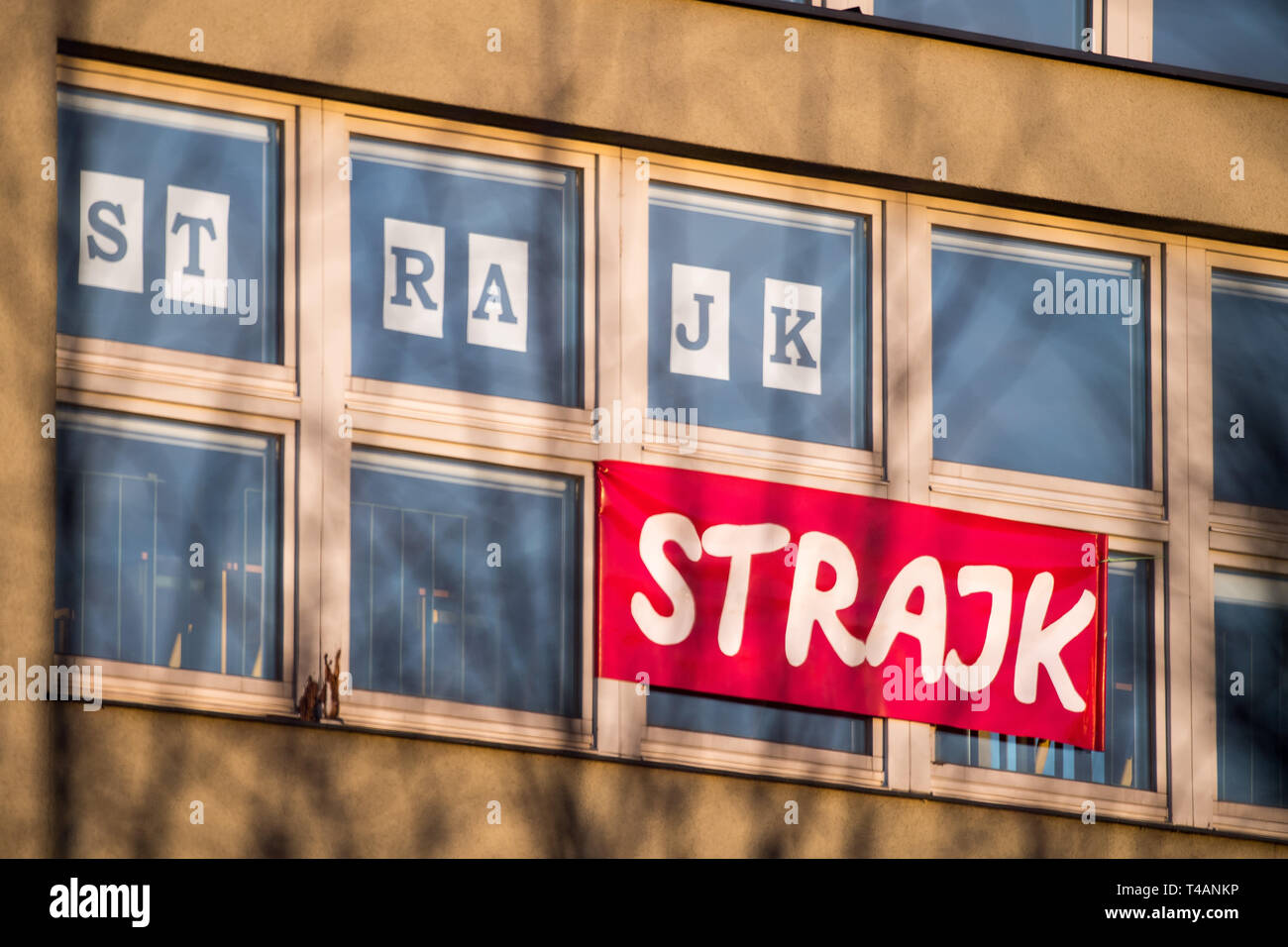 A livello nazionale polacco insegnante sciopero esigente aumento di stipendio a Danzica, Polonia. 14 aprile 2019 © Wojciech Strozyk / Alamy Stock Photo Foto Stock