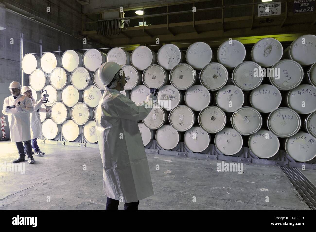 Trino Vercellese centrale nucleare, nel processo di disattivazione da parte della società Sogin, responsabile per lo smantellamento del nucleare italiano piante dopo il referendum popolari del 1987 e 2011. Bassa intensità di rifiuti radioattivi storage Foto Stock