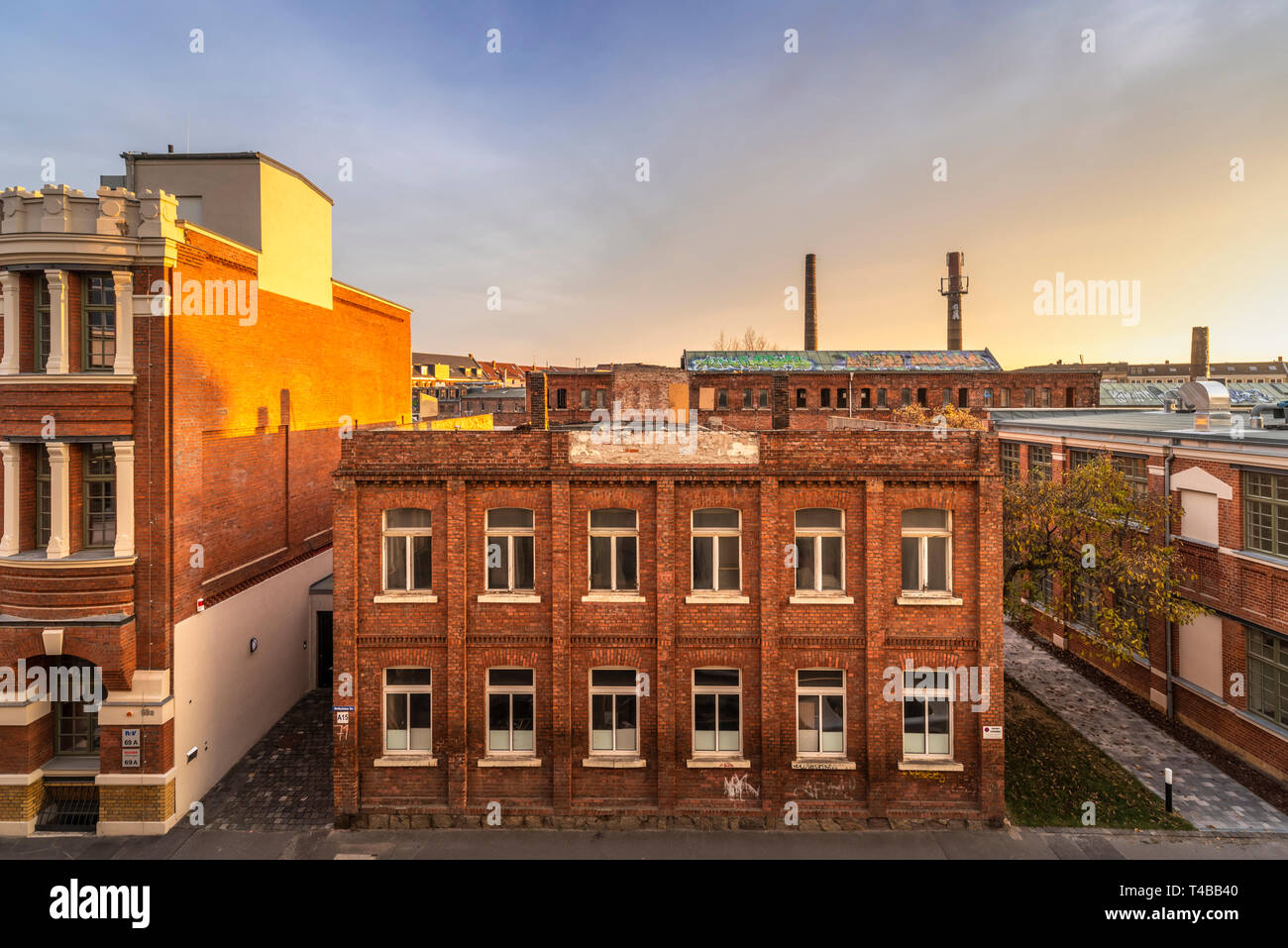 Leipzig Plagwitz, Blick über alte Industriegebäude von der Weißenfelser Straße aus Foto Stock