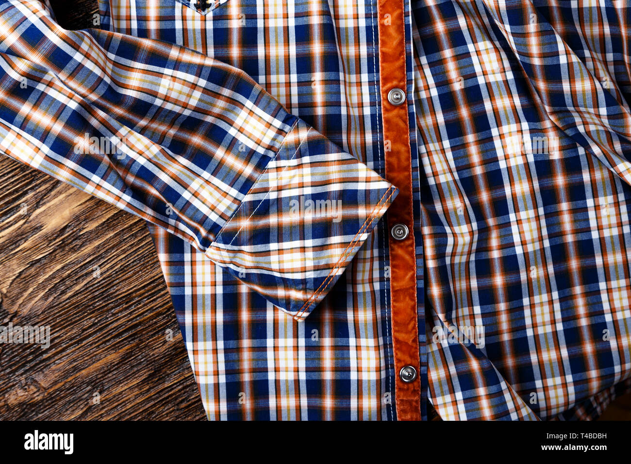 Uomini shirt in una gabbia. close-up. spazio per il testo Foto Stock