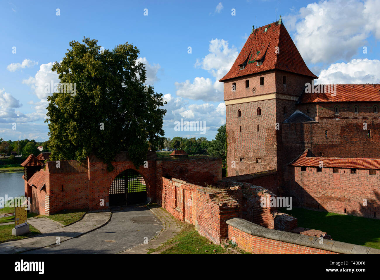 Castello di Malbork, Fiume Nogat, Pommerania, Polonia Foto Stock