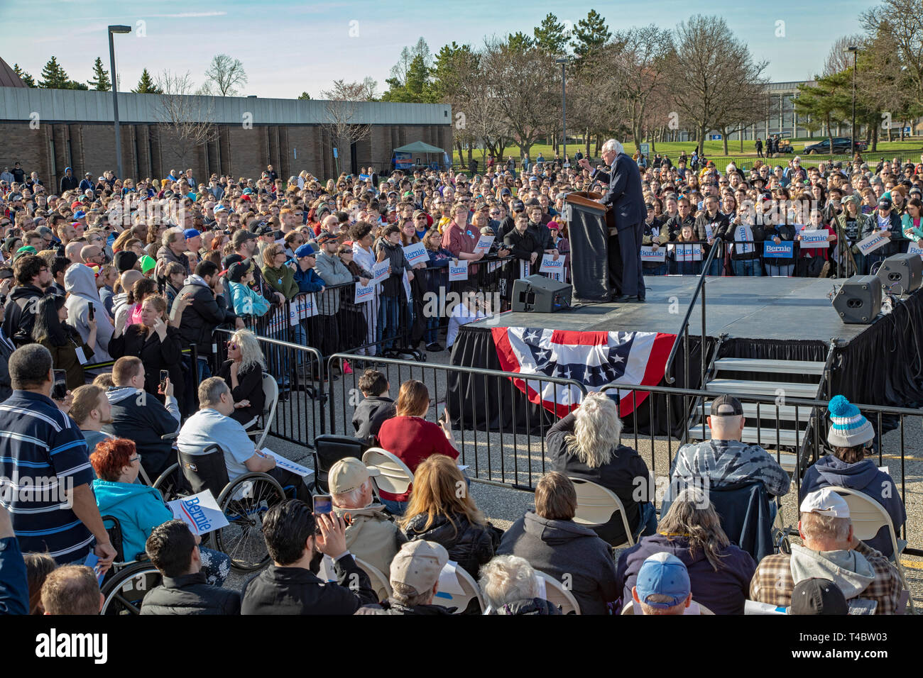 Warren, Michigan - Bernie Sanders campagne per il Presidente a Macomb County, Michigan. Foto Stock