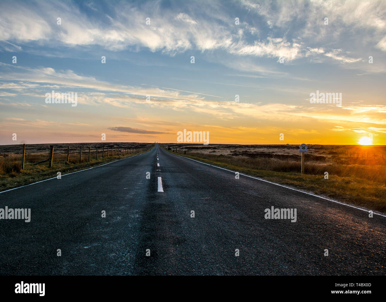 Strada Al Tramonto Immagini e Fotos Stock Alamy