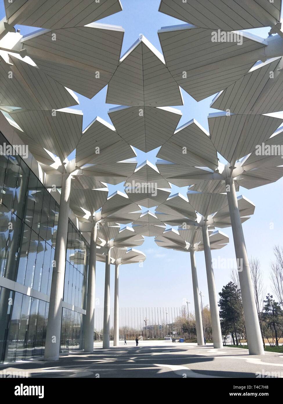 Pechino, Cina. Xv Apr, 2019. Foto scattate con un telefono cellulare mostra una scena sul sito per il prossimo 2019 Beijing International mostra ortoculturale Yanqing nel distretto di Pechino, capitale della Cina, 15 aprile 2019. Credito: Wei Mengjia/Xinhua/Alamy Live News Foto Stock