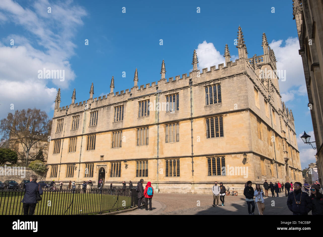 La torre dei cinque ordini edificio che ospita la biblioteca Bodleian, Università di Oxford, Regno Unito Foto Stock