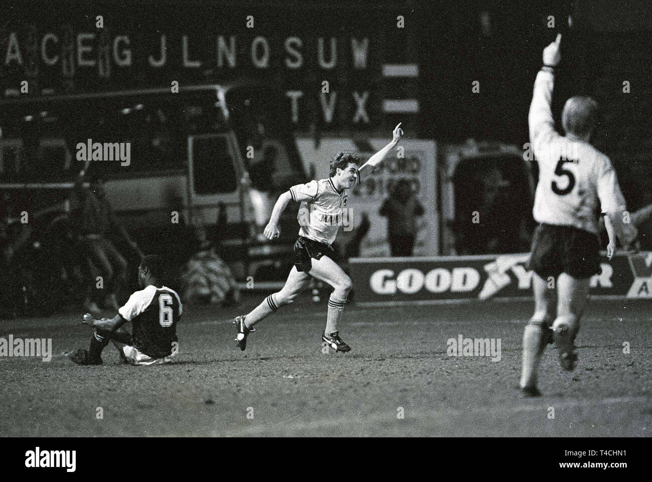 Wolverhampton Wanderers v Northampton Town Sherpa Van Trofeo 21/2/89 Mick Gooding celebra il traguardo Foto Stock