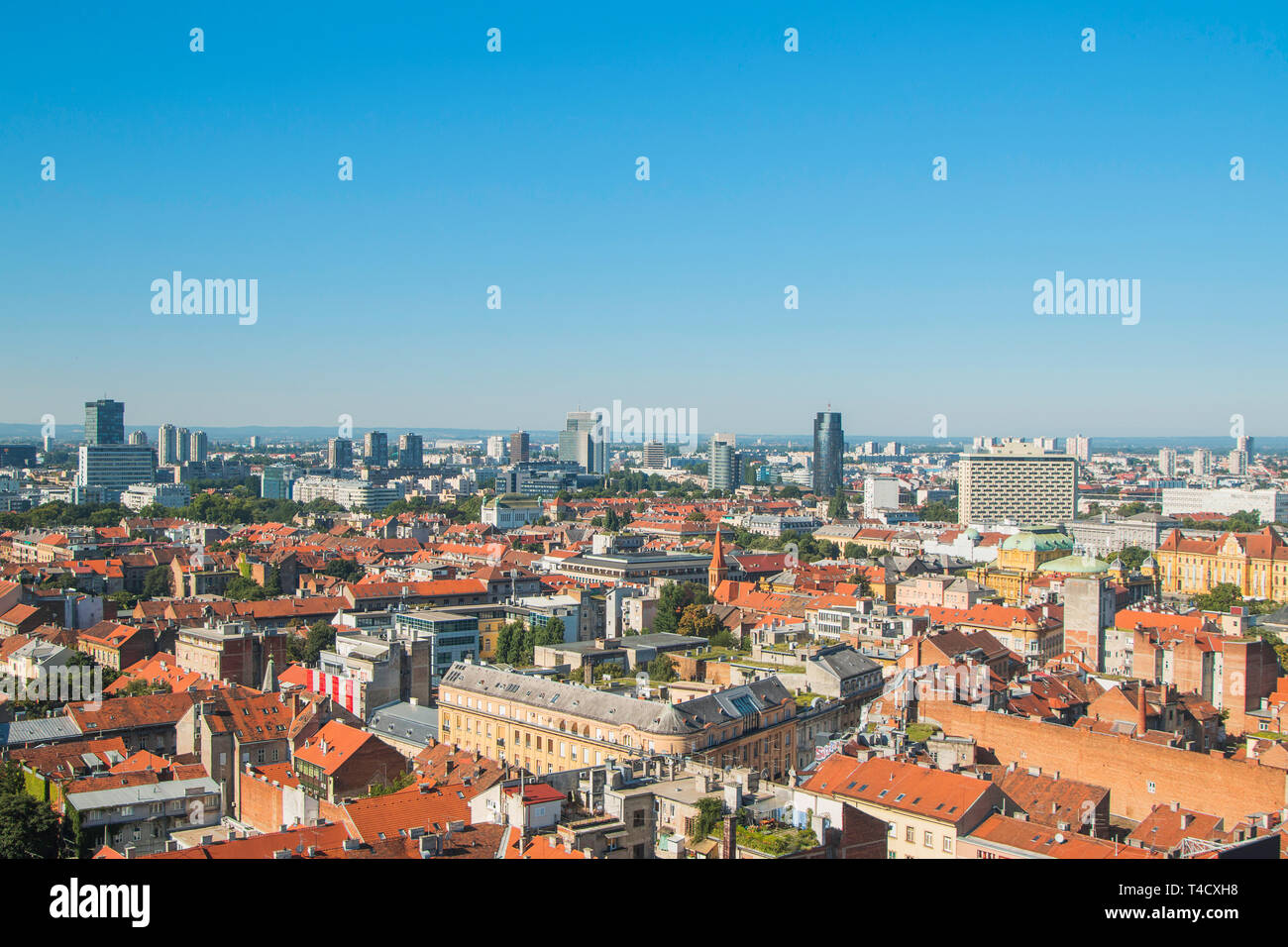 Zagabria, Croazia, cityscape panorama di down town, moderne torri di affari nella capitale croata Foto Stock
