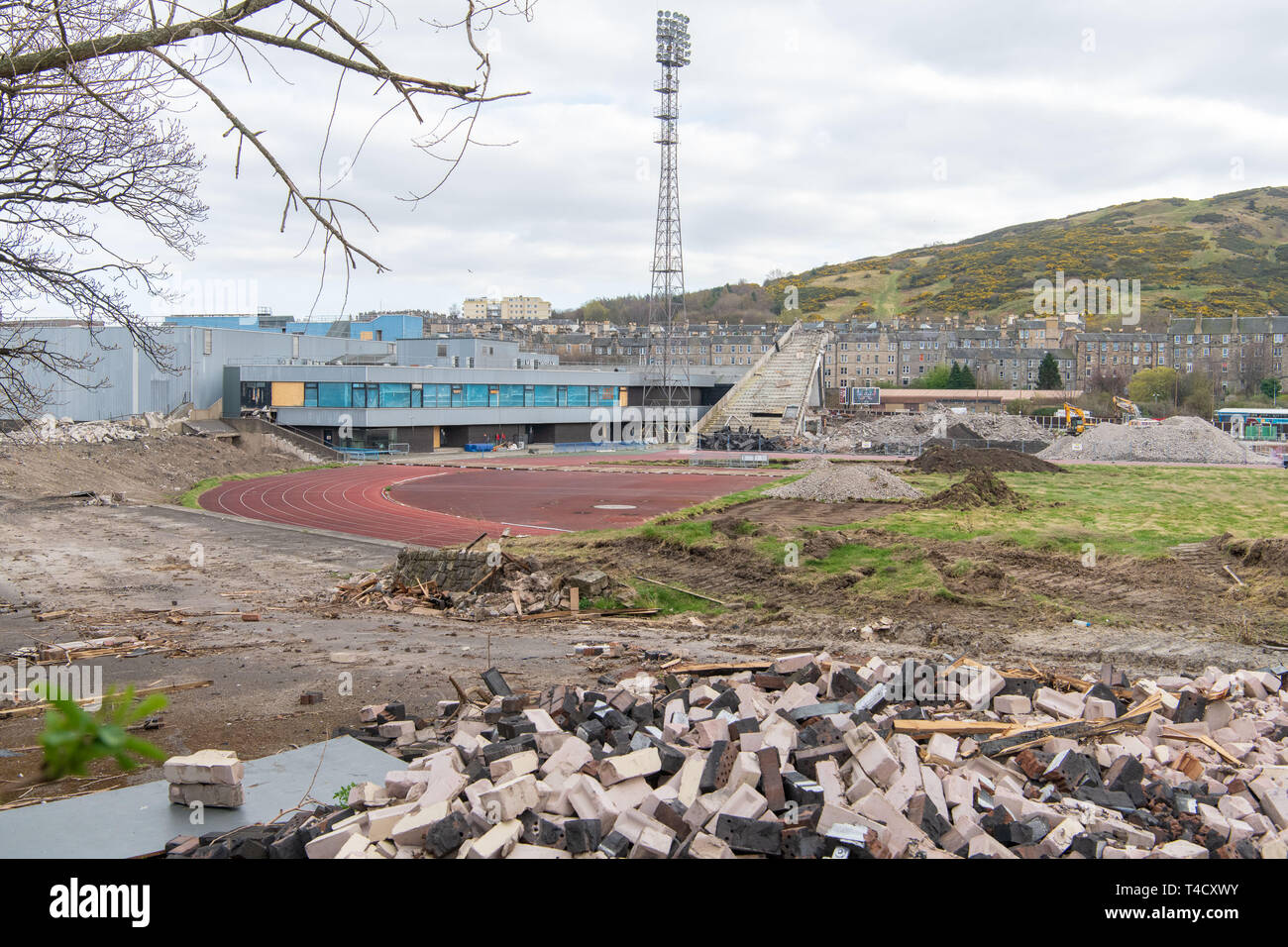 La demolizione dello stadio Meadowbank è in corso prima della ristrutturazione Foto Stock