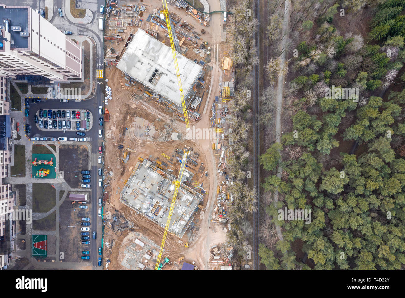 Vista aerea del sito in costruzione. sviluppo della nuova area residenziale. drone fotografia Foto Stock