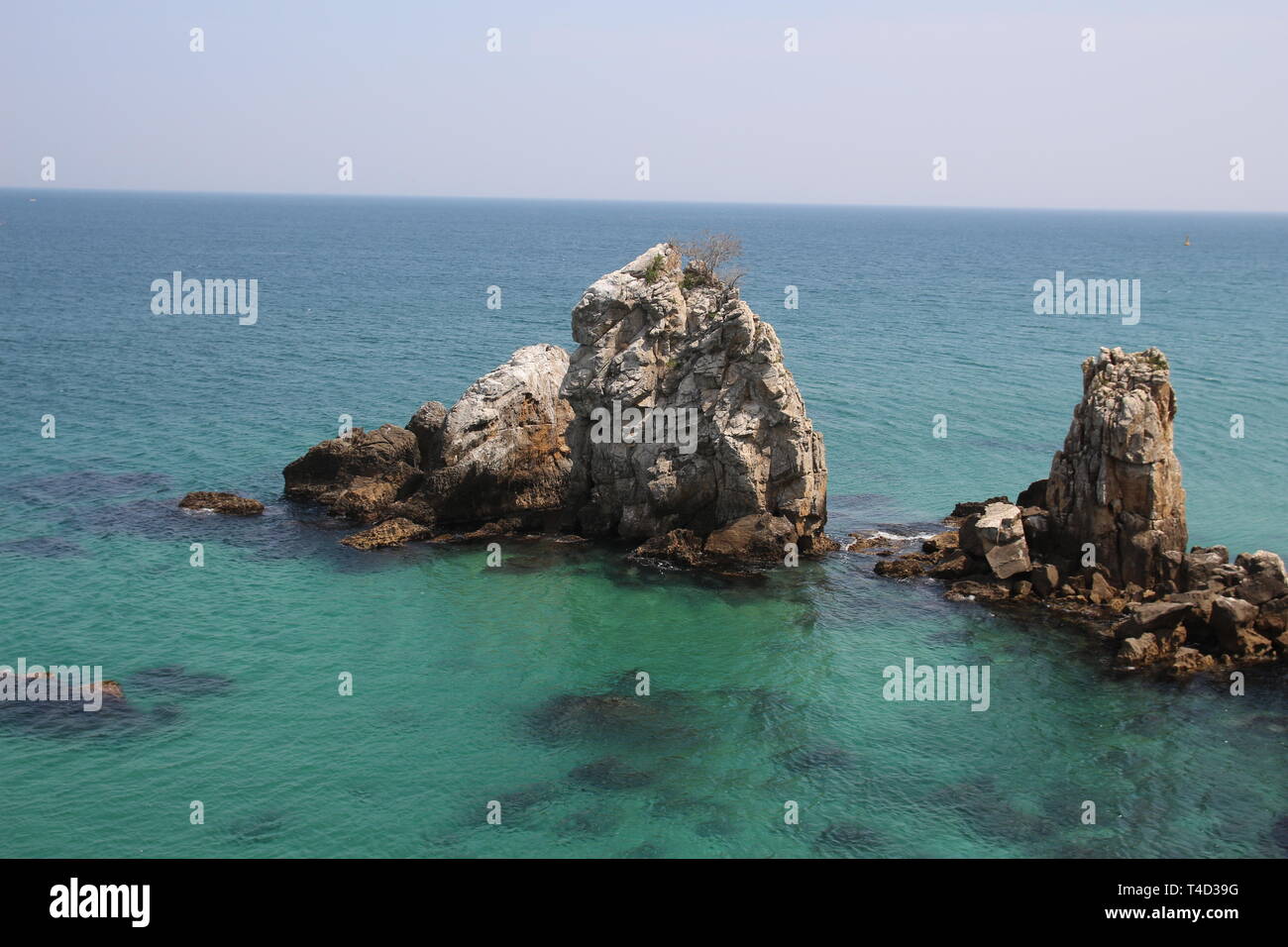 Il mare e la roccia e la natura Foto Stock
