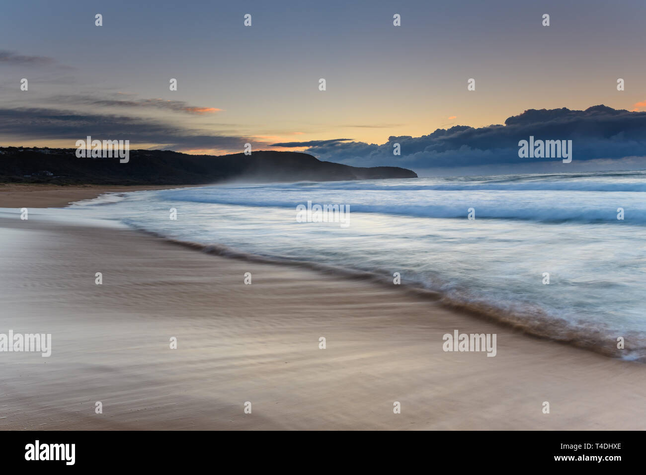 Catturare l'alba da Killcare Beach sulla costa centrale, NSW, Australia. Foto Stock