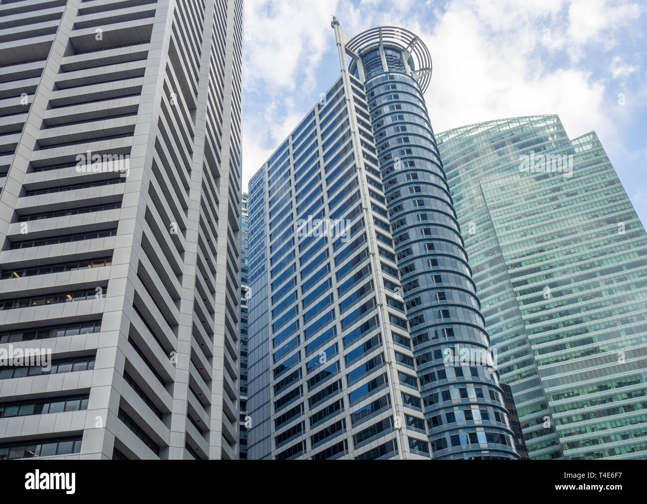 Grattacieli e sky nel centro cittadino di Singapore. Foto Stock
