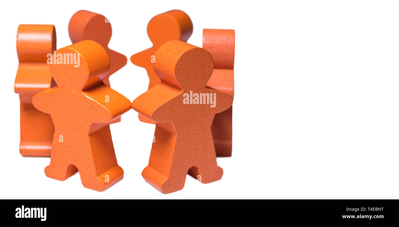 Gruppo di maschi di legno come isolato panorama con spazio di copia Foto Stock