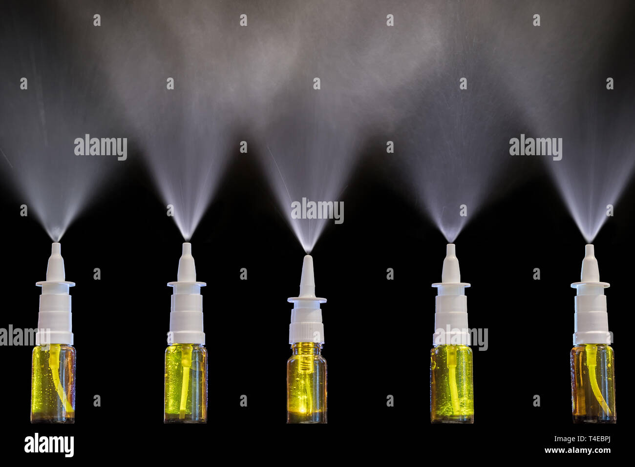 Spray di spray nasali come farmaco in caso di freddo Foto Stock