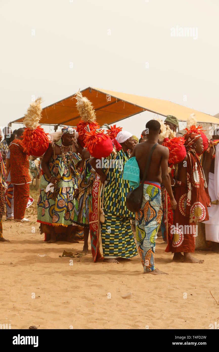 Festival Voodoo Benin, Ouidah presso la spiaggia, rituali, ballare, cantare e suonare musica. Foto Stock