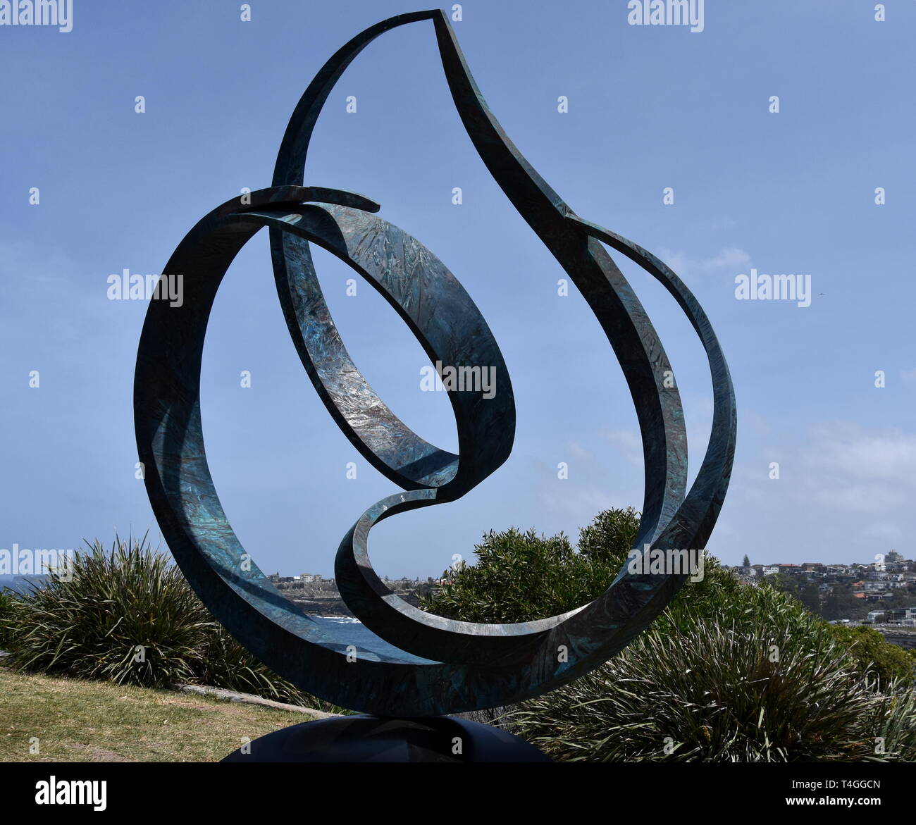 Sydney, Australia - Novembre 4, 2018. Ron Gomboc: Tempo e Movimento. Scultura di mare lungo il Bondi a Coogee passeggiata costiera è più grande del mondo libero di Foto Stock