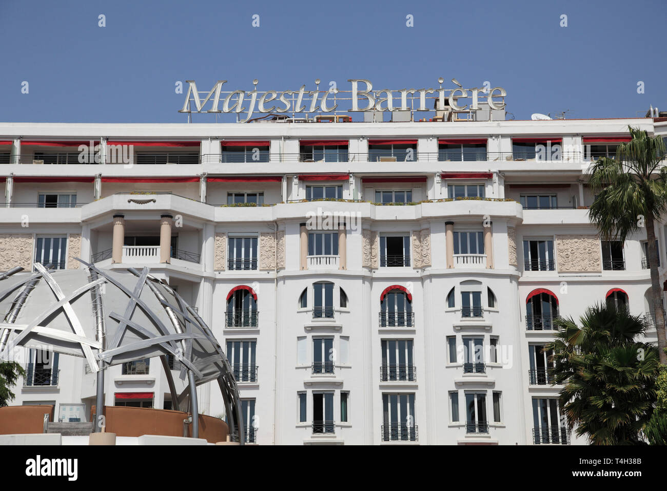 Majestic Barrière Hotel, La Croisette, Cannes, Cote d Azur, in Provenza Costa Azzurra, Francia, Europa Foto Stock