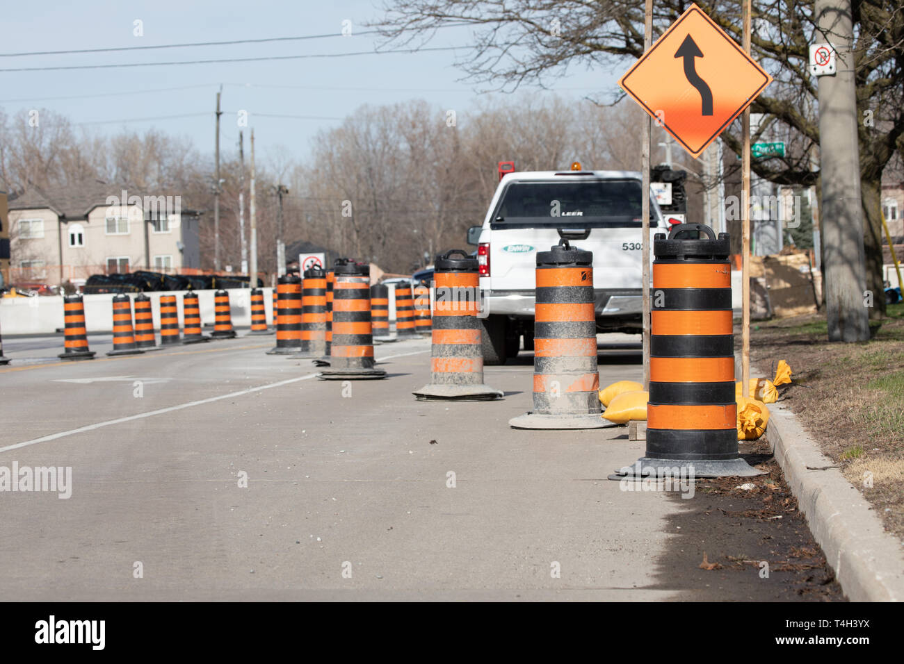 Costruzione chiusure stradali City Road Urban Strada Principale deviazione Foto Stock