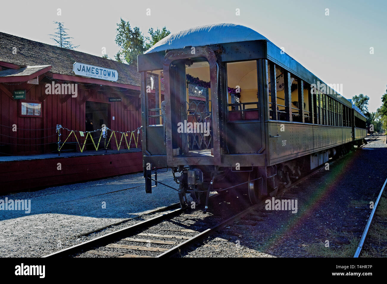 Railtown 1897 State Historic Park, vetture passeggeri alla stazione, Jamestown, California Foto Stock