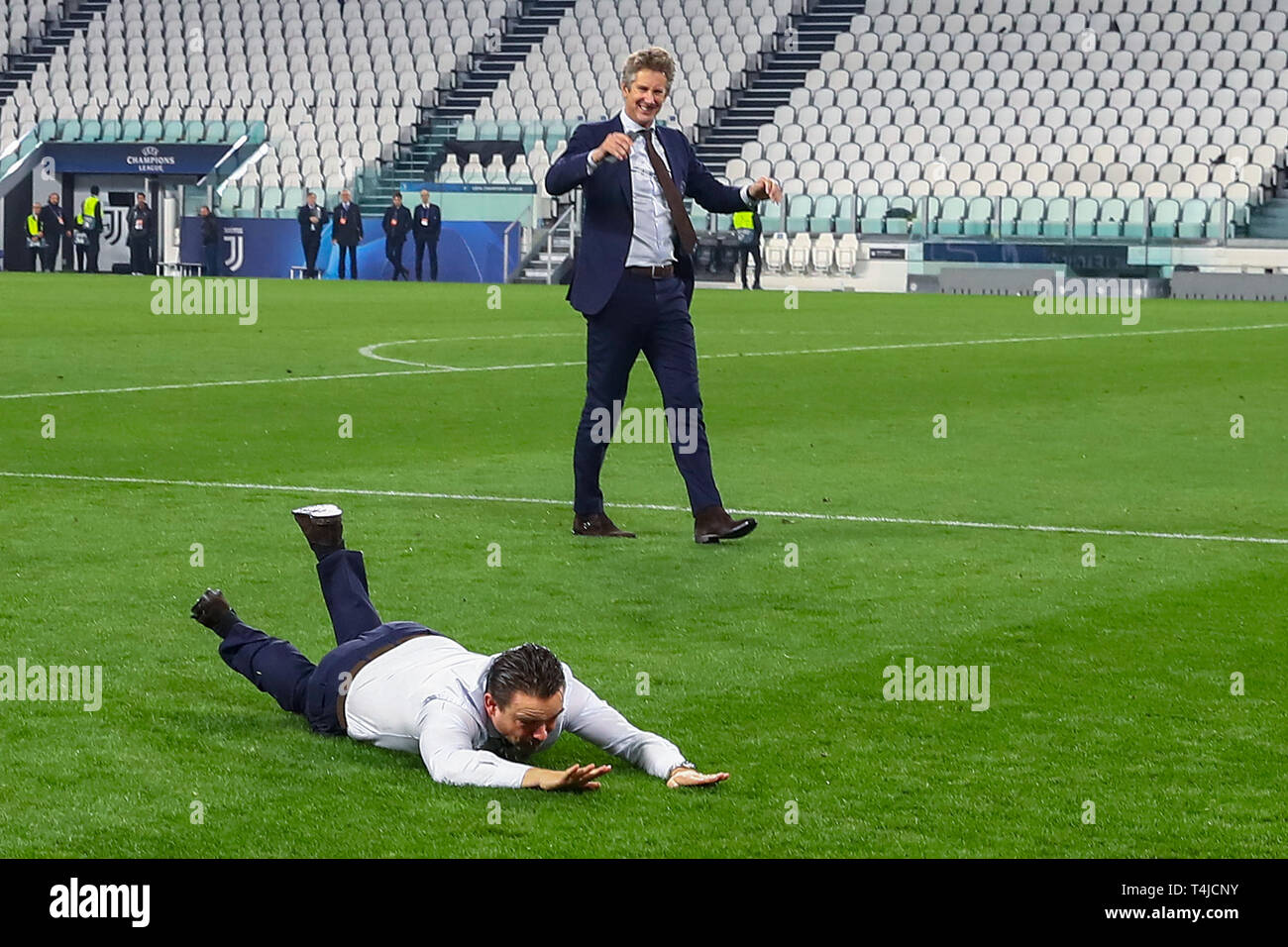 Il 16 aprile 2019 Torino, Italia partite di Champions League 2018-2019: Juventus v Ajax Marc Overmars, Edwin van der sar Foto Stock