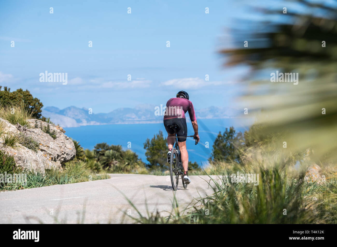 Escursioni in bicicletta sulle strade di Mallorca, Spagna. Foto Stock