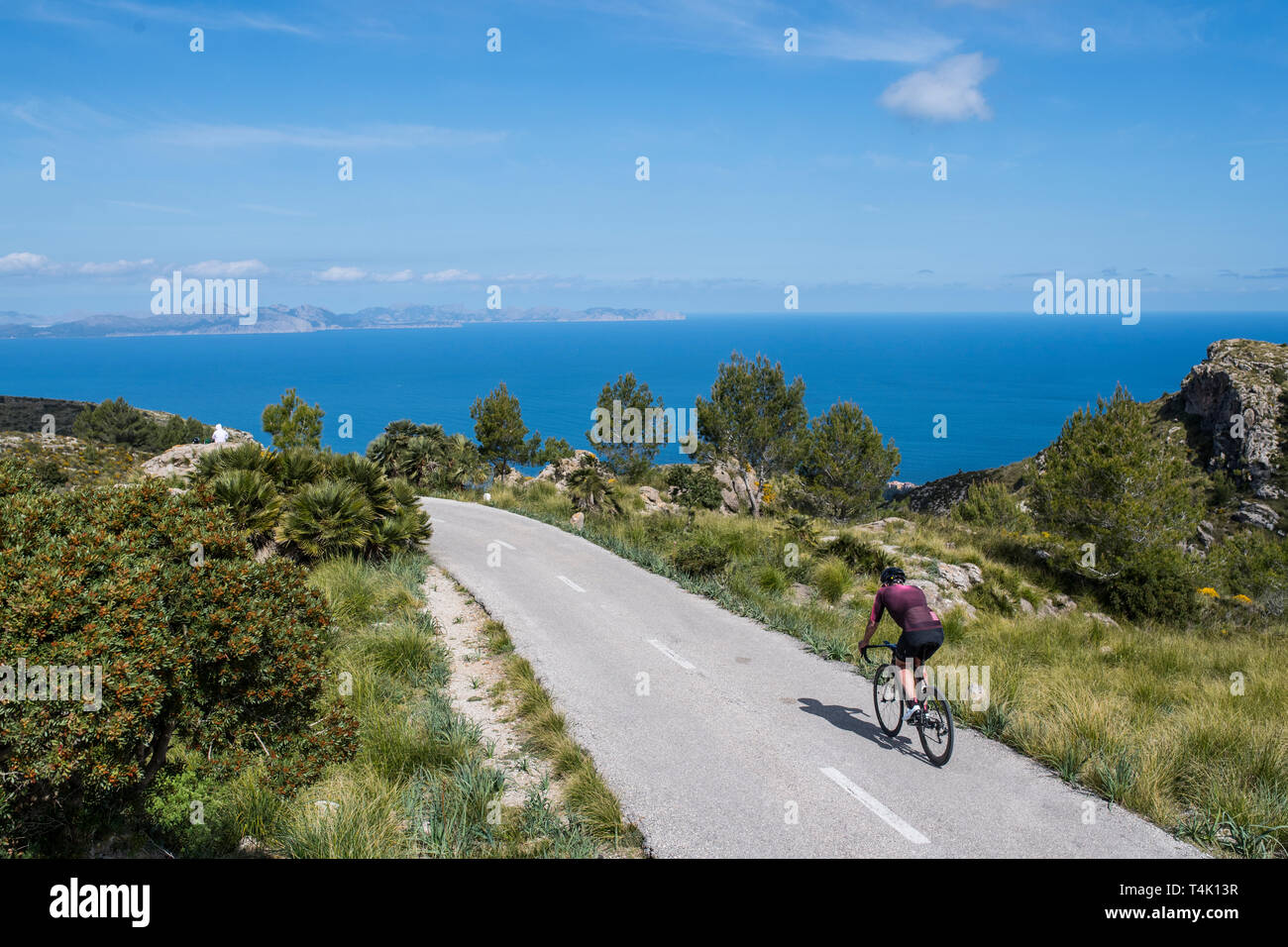 Escursioni in bicicletta sulle strade di Mallorca, Spagna. Foto Stock