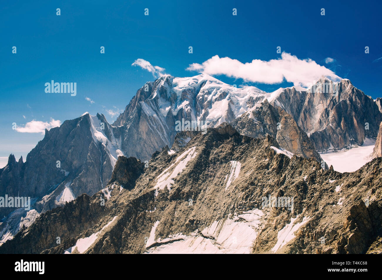 Vista di Mont Blanc picco di montagna, da Punta Helbronner a Courmayeur, Italia Foto Stock