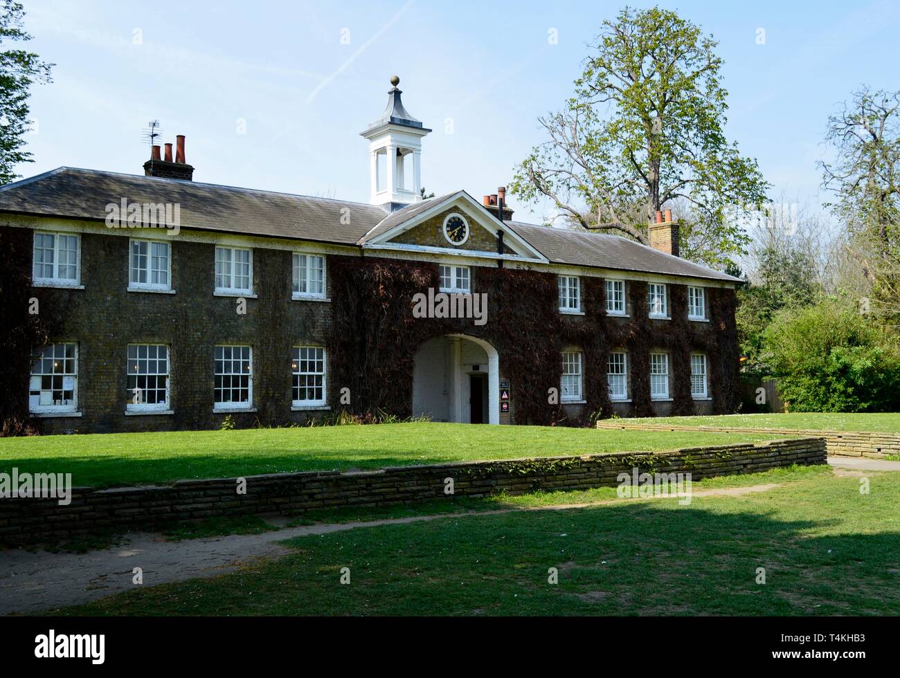 Coach House Cafe edificio in marmo Hill Park Twickenham London Regno Unito Foto Stock