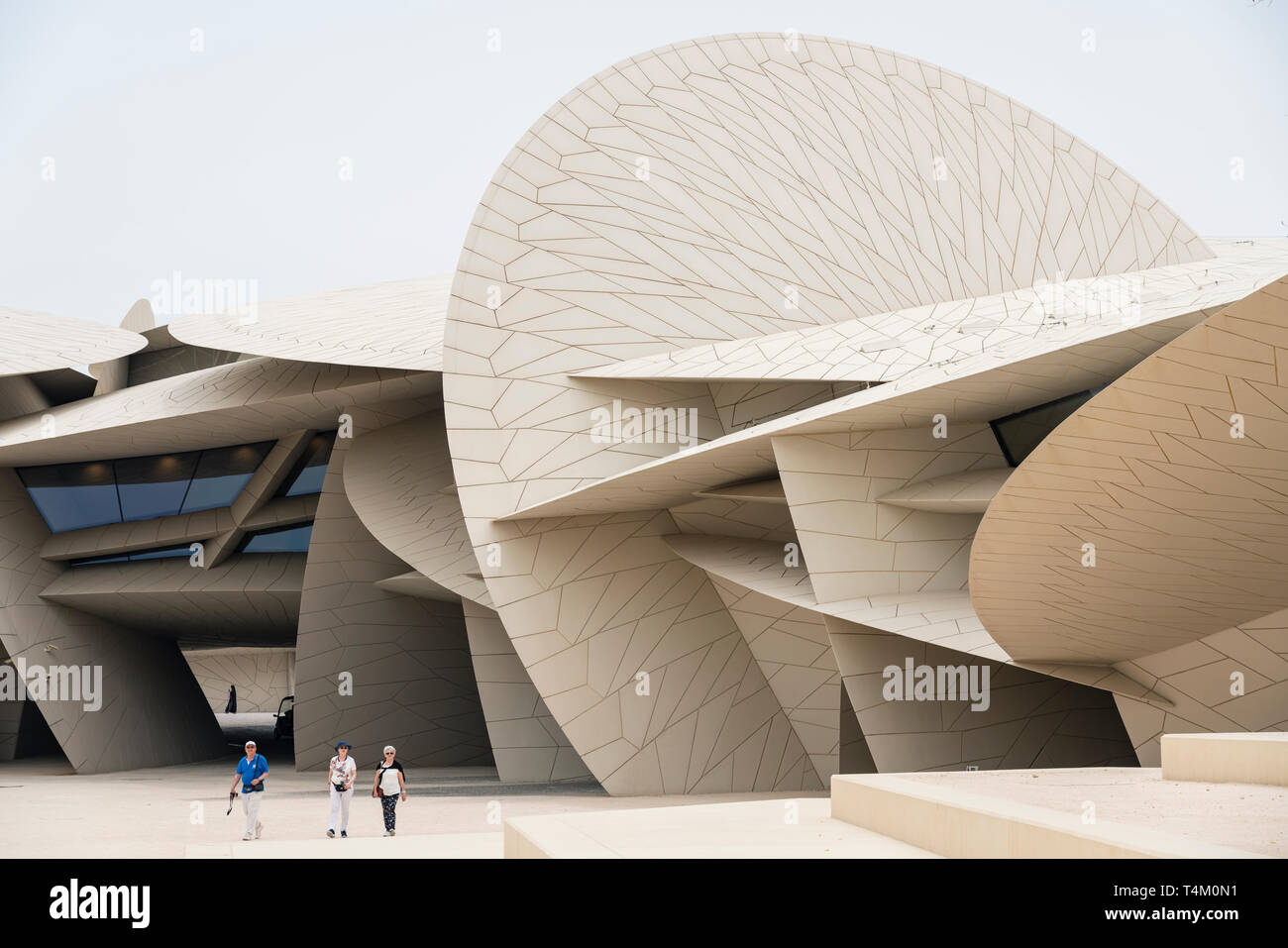 Vista del nuovo Museo Nazionale del Qatar a Doha , Qatar. Architetto Jean Nouvel. Foto Stock
