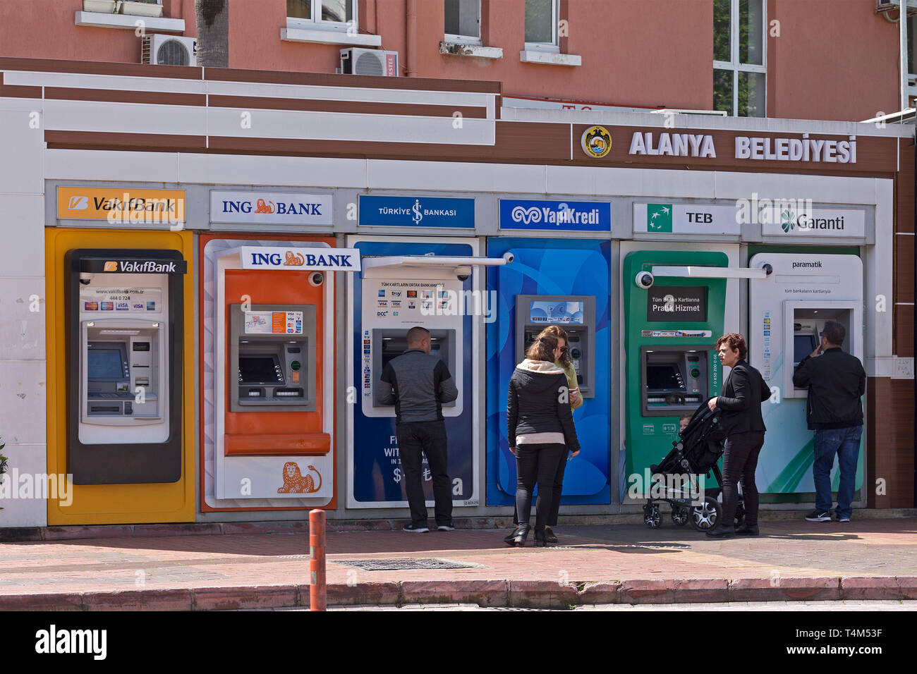 Le macchine di contanti, Alanya, Provincia di Antalya, Turchia Foto Stock