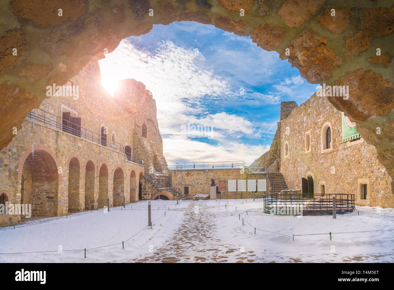 Neamt Cittadella - fortezza medievale in Targu Neamt, regione della Moldavia, Romania Foto Stock