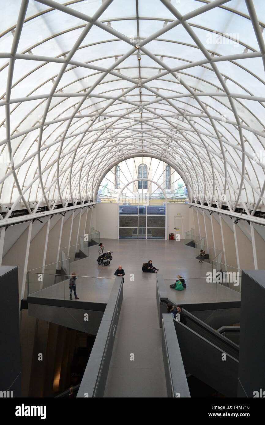 Vista dal terzo piano del Imperial War Museum di Londra, Regno Unito Foto Stock