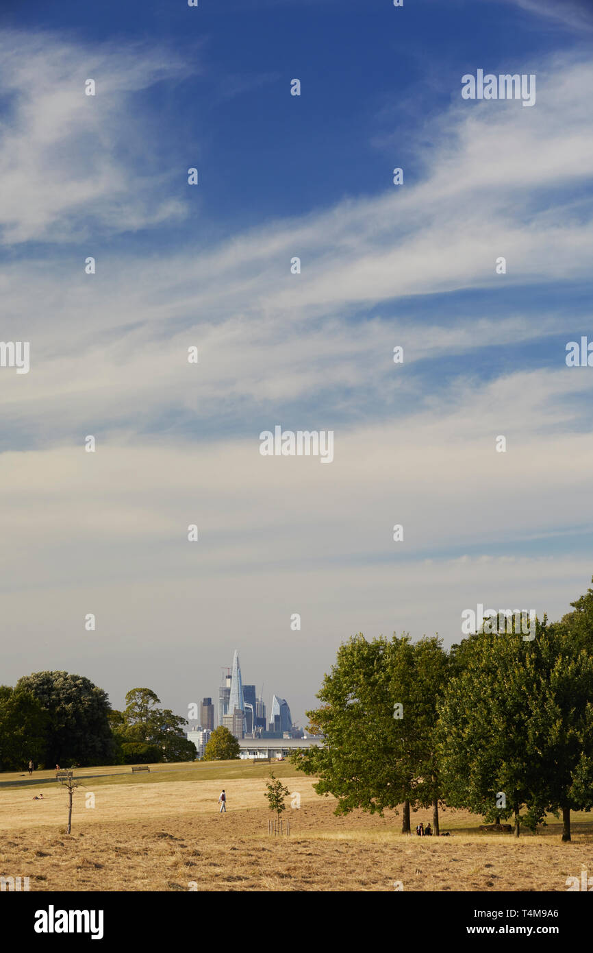 Vista da Brockwell Park a Londra skyline di Londra, Inghilterra, Gran Bretagna Foto Stock