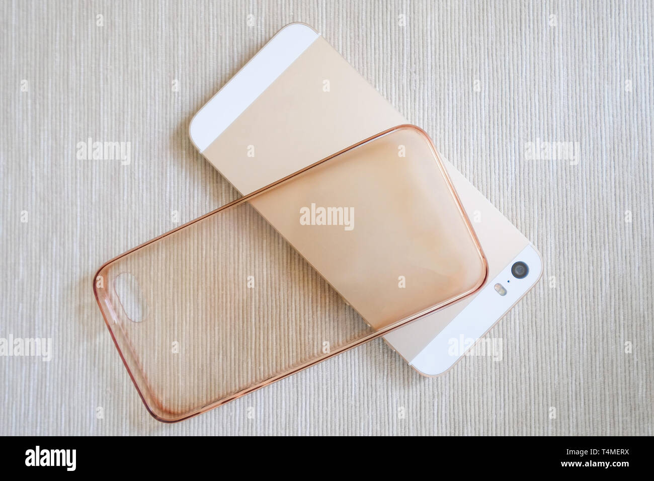 Custodia in silicone per smartphone e telefono, isolato Foto Stock